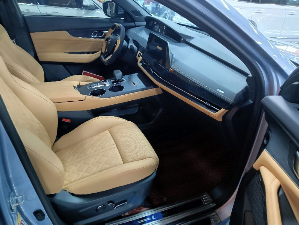 Changan UNI-K Premium, 2.0Т бензин