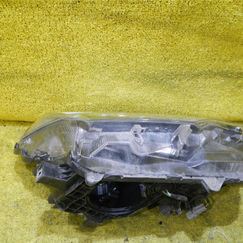 Битая Фара правая Toyota RAV4 4 CA40 (2015-2019) LED