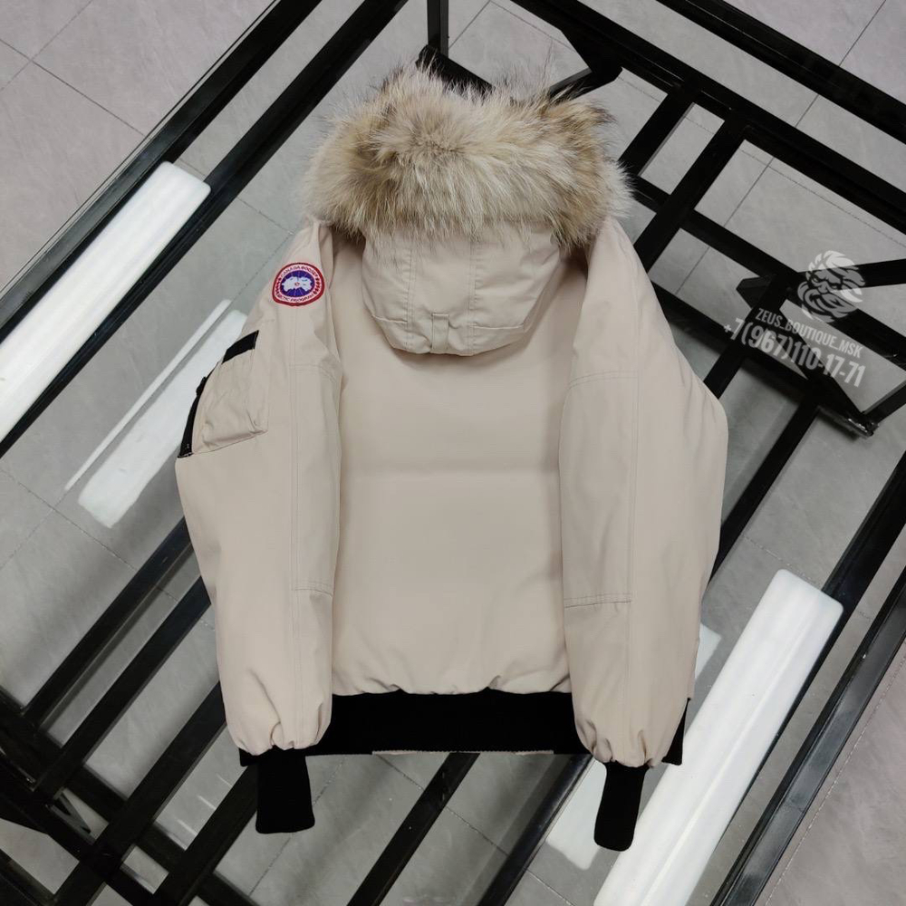 Пуховик Canada Goose