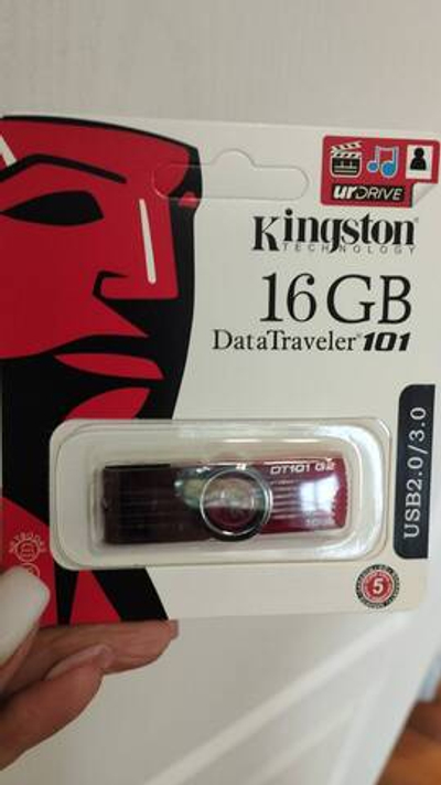 Флешка Kingston USB 2.0/3.0 16GB