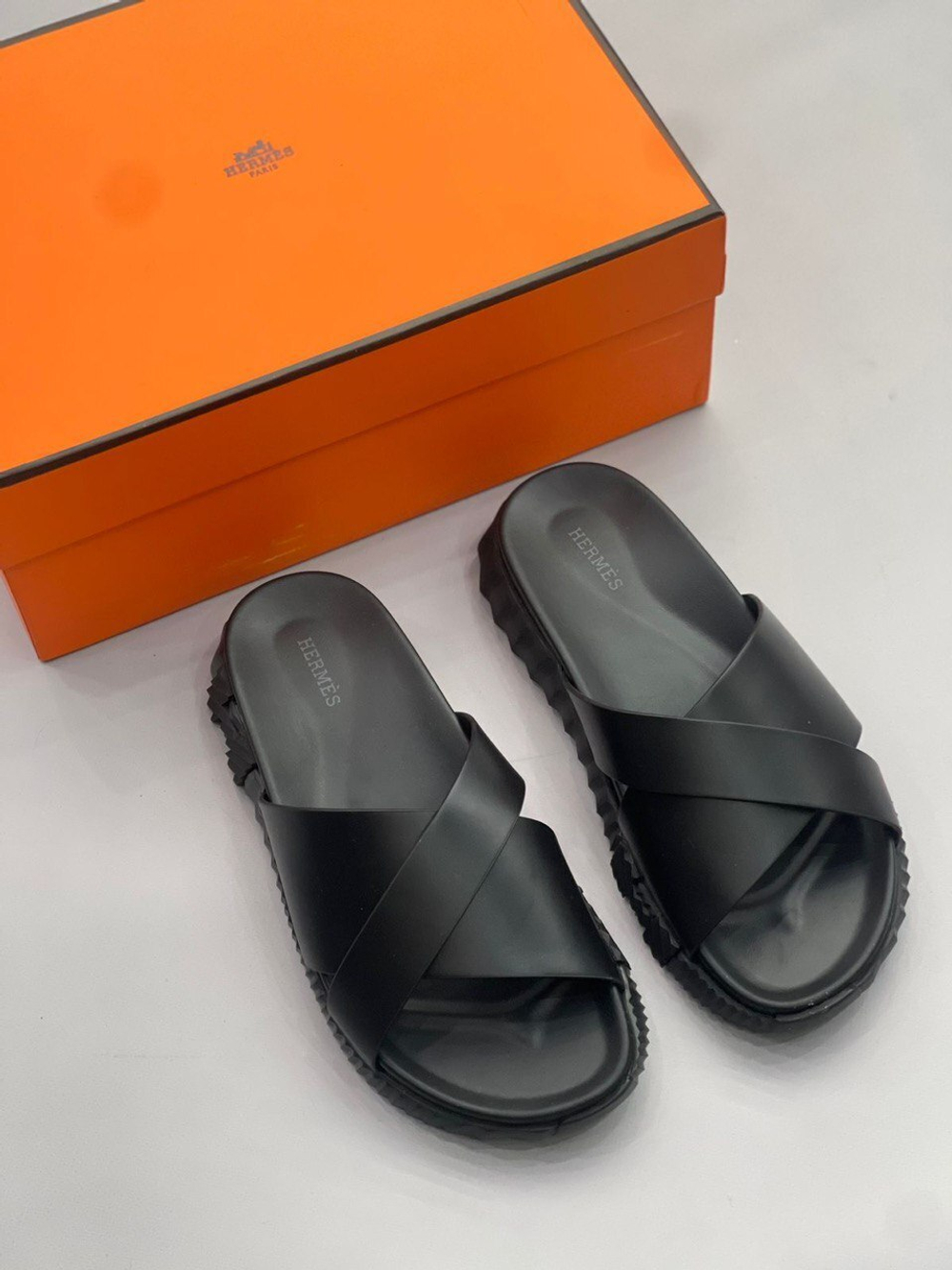 Шлепанцы Hermes