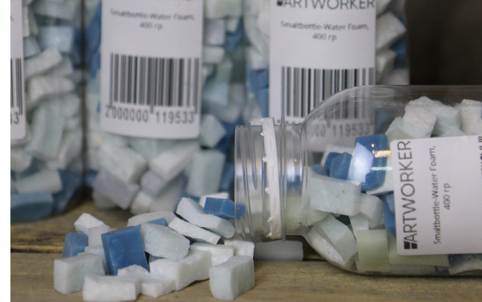 Колотая смальта в бутылках