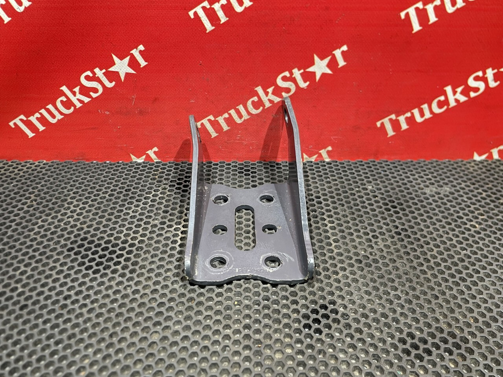 Кронштейн амортизатора переднего левый 2021г.