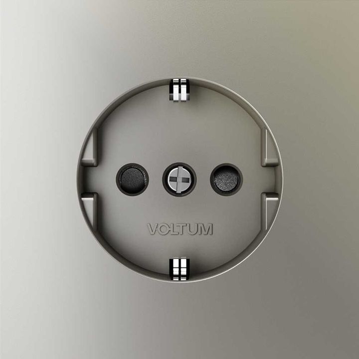 Розетка встраиваемая Voltum S70 с заземлением и защитными шторками, 16А, (шелк) VLS040204