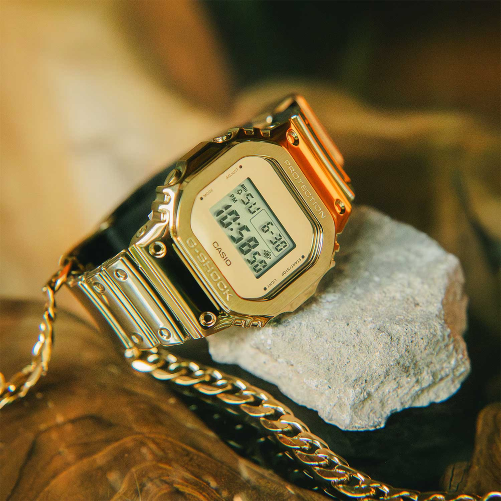 Часы Casio GM-5600YMG-9