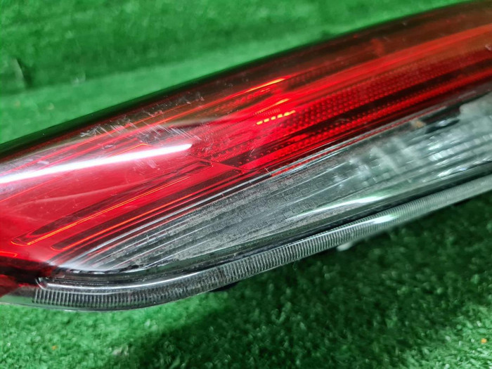 Фонарь правый внутренний Toyota Highlander 4 U70 (2019-н.в.)