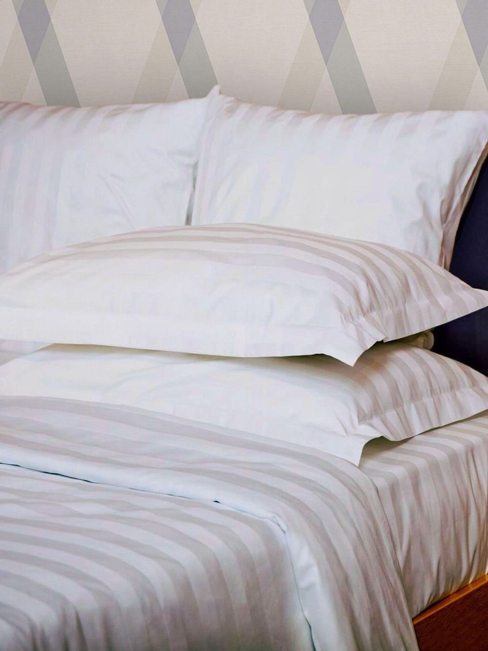 Простынь на резинке Сказка "Сатин-страйп" 180х200 см