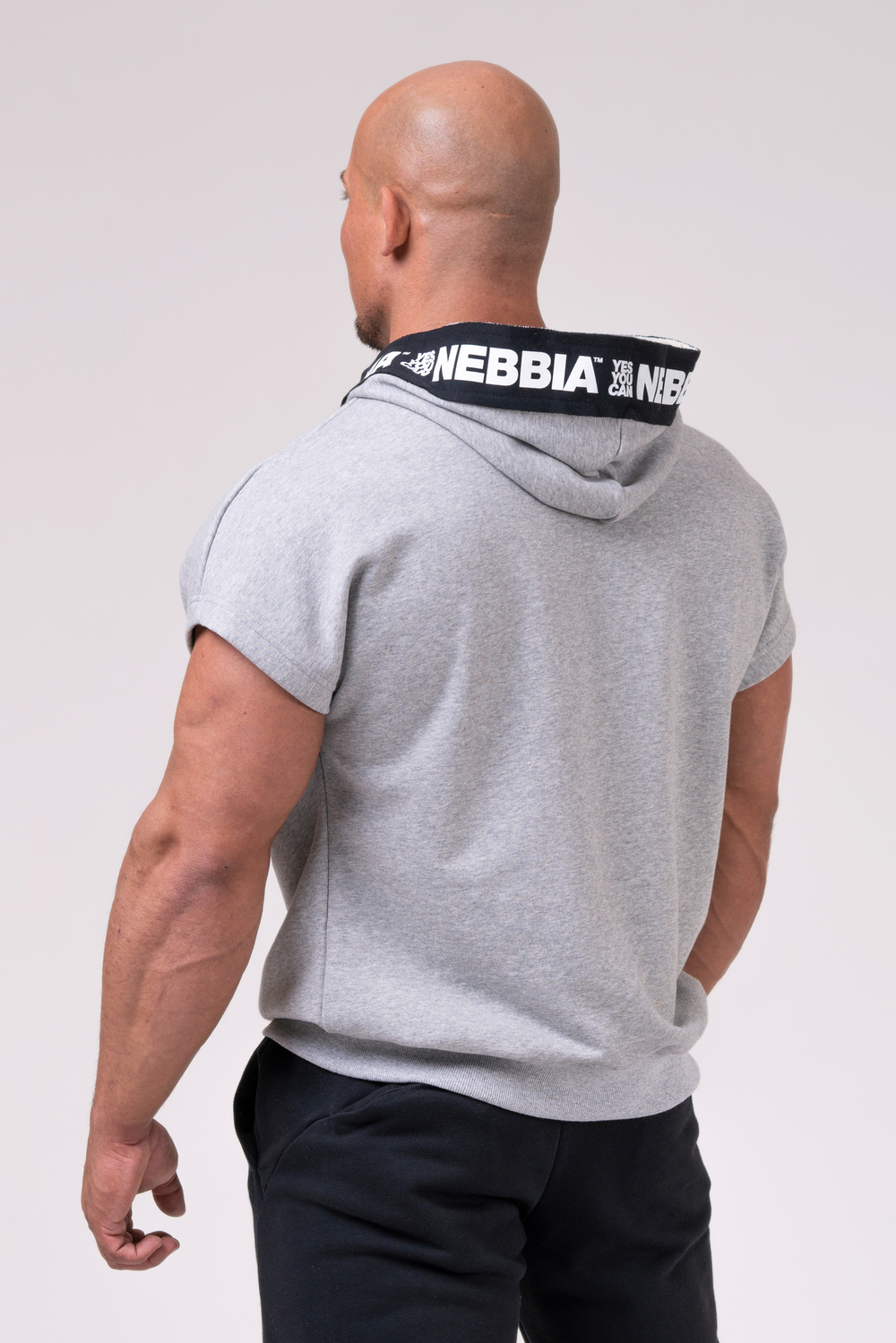 Мужская футболка Nebbia Reg top with hoodie 175 light grey