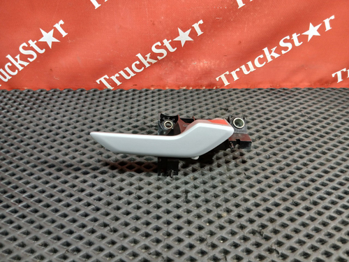 Ручка двери внутренняя правая