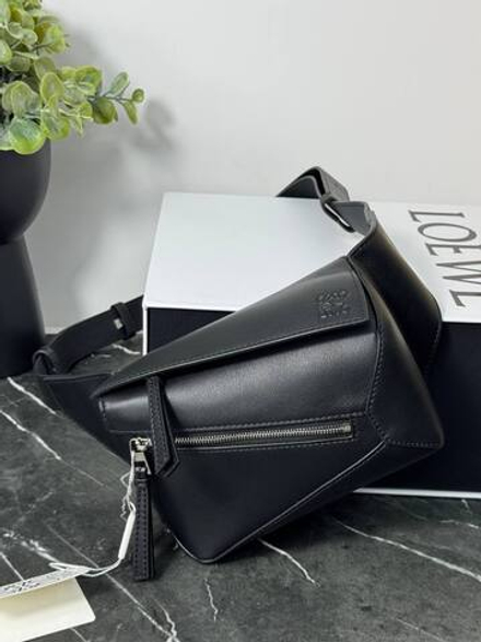 Поясная сумка Loewe