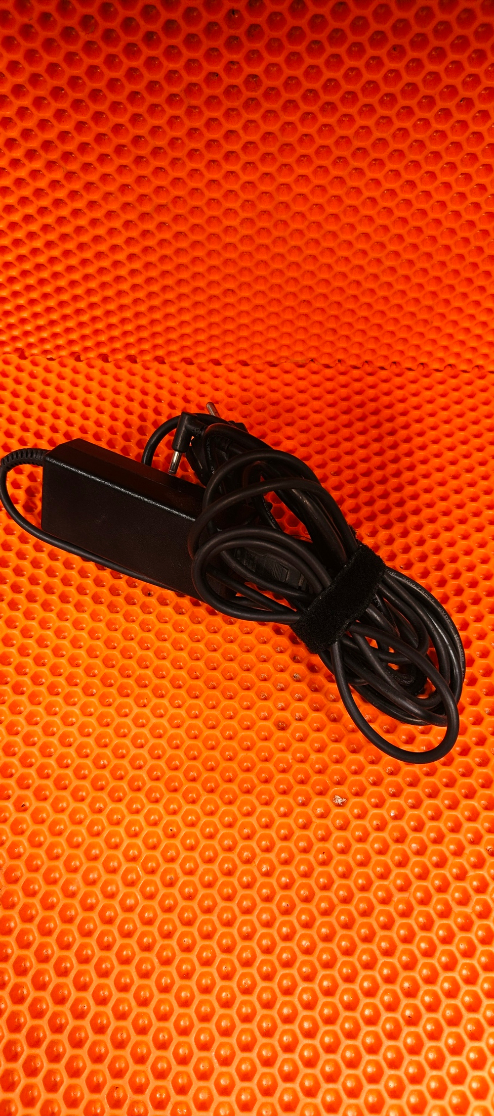 Сетевой блок + кабель HP R33030 65W