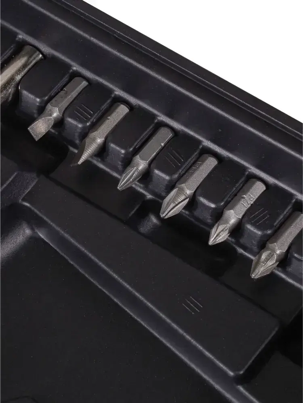 Шуруповерт аккумуляторный ВИХРЬ ДА-20Л-2К, 20V/ 2АКБ