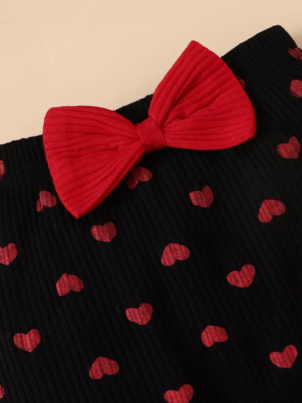 Летний костюм для девочки нарядный