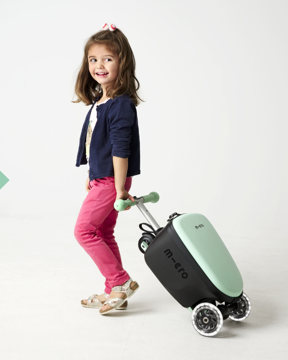 Чемокат Micro Luggage Junior LED ментоловый