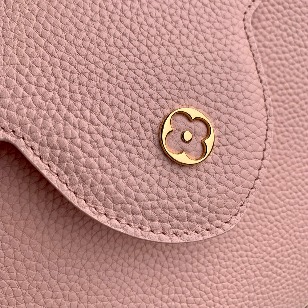 Louis Vuitton Capucines BB