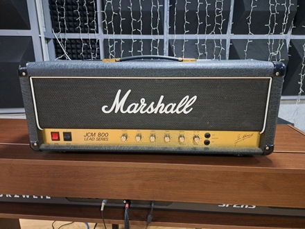 Ламповый усилитель Marshall JCM800 2203
