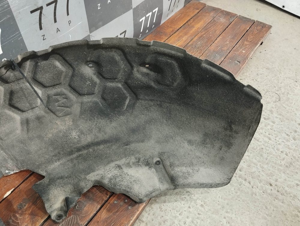 Подкрылок задний правый Volkswagen Touareg 3 18-нв Б/У Оригинал 760810970D