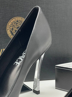 Туфли Versace