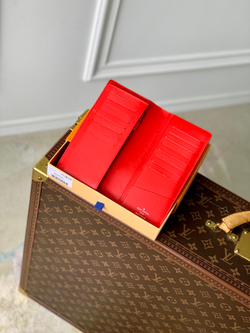 Louis Vuitton Brazza Wallet