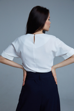 Костюм с широкими синими брюками оптом