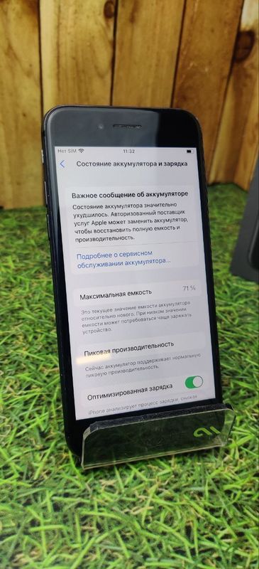 Смартфон Apple iPhone 8 64/Gb серый глянцевый (Витринный)