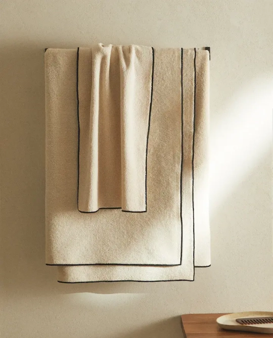 ZARA HOME ПОЛОТЕНЦЕ ИЗ ХЛОПКА, ПЕСОЧНЫЙ/ЧЕРНЫЙ