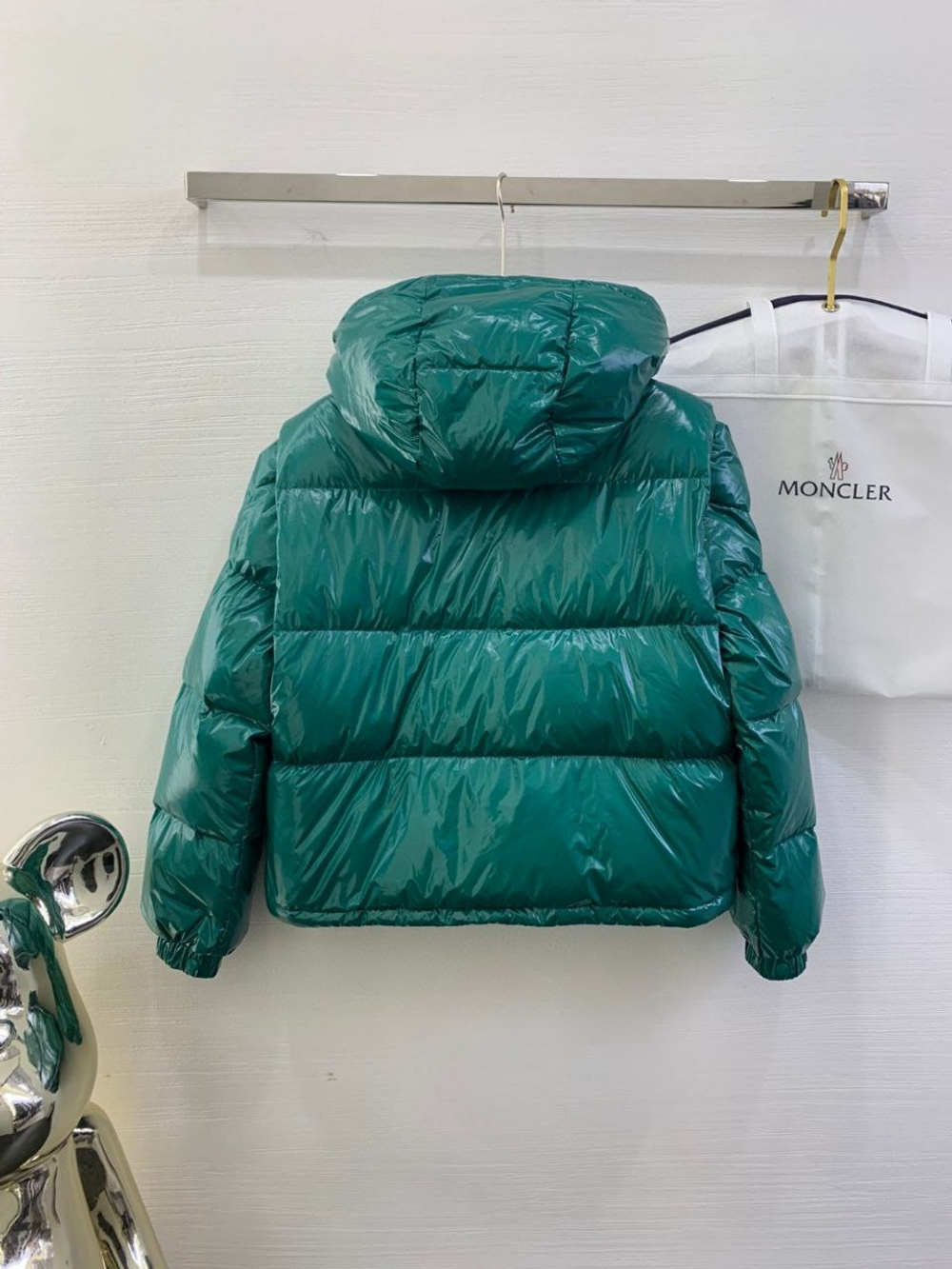 Пуховик Moncler