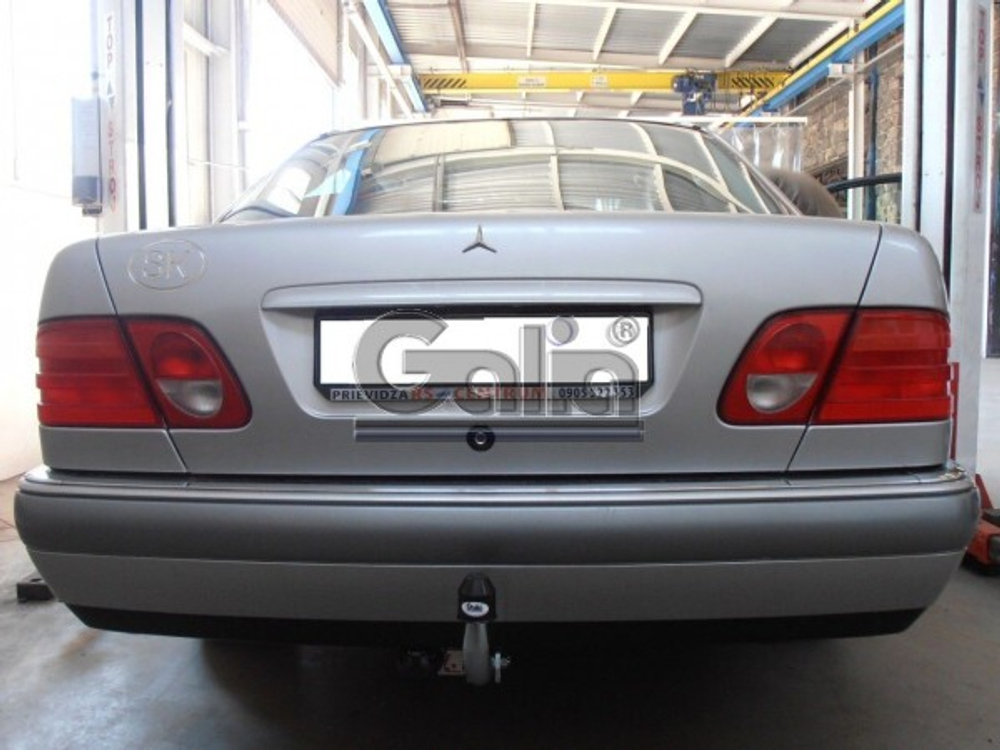 Фаркоп оцинкованный Galia M026C для Mercedes E-Class w210 седан 1995-2002(паспорт и сертификат в комплекте)(без электрики)