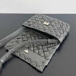 Bottega Veneta Small Rumple Messenger 21 cm