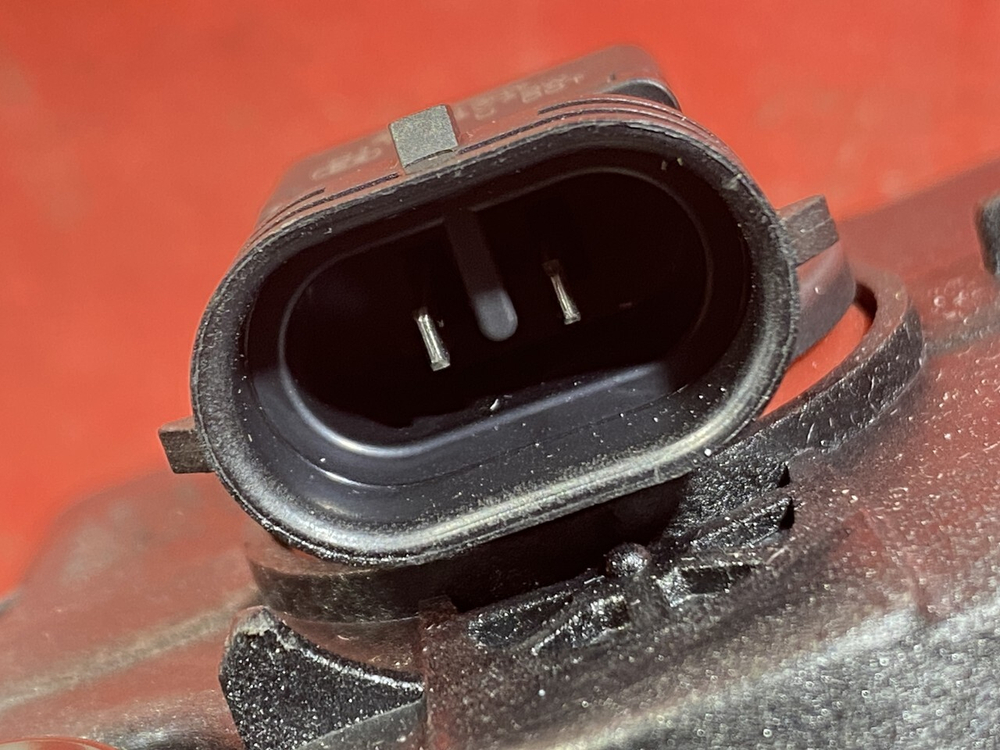 Фара противотуманная левая