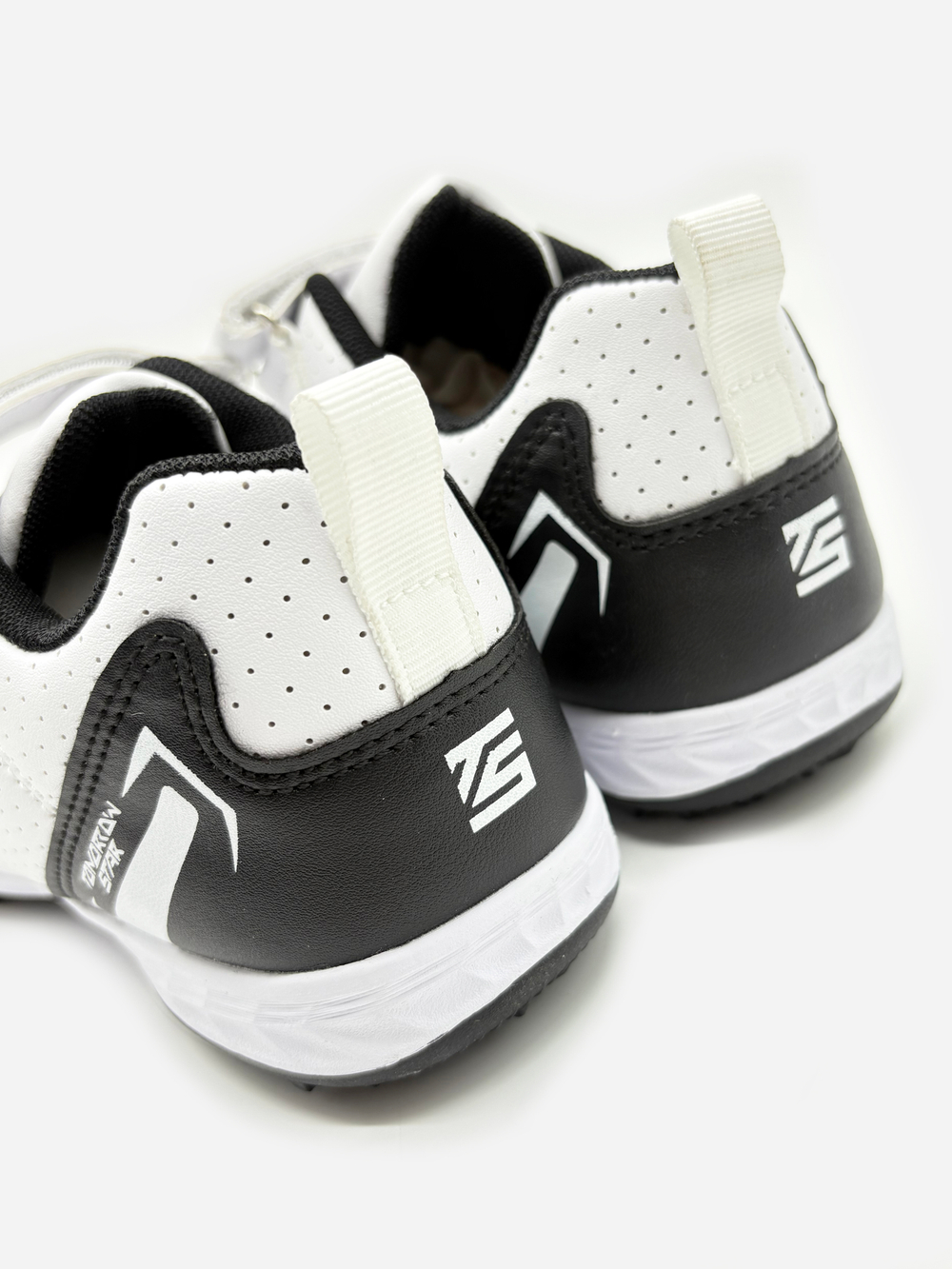 Сороконожки Tomorrow Star RAPID белые