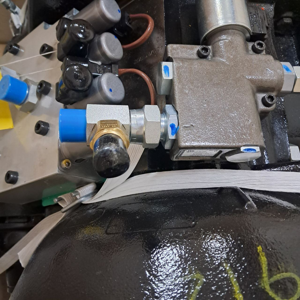 Коробка передач в сборе | 442/M3912 | JCB