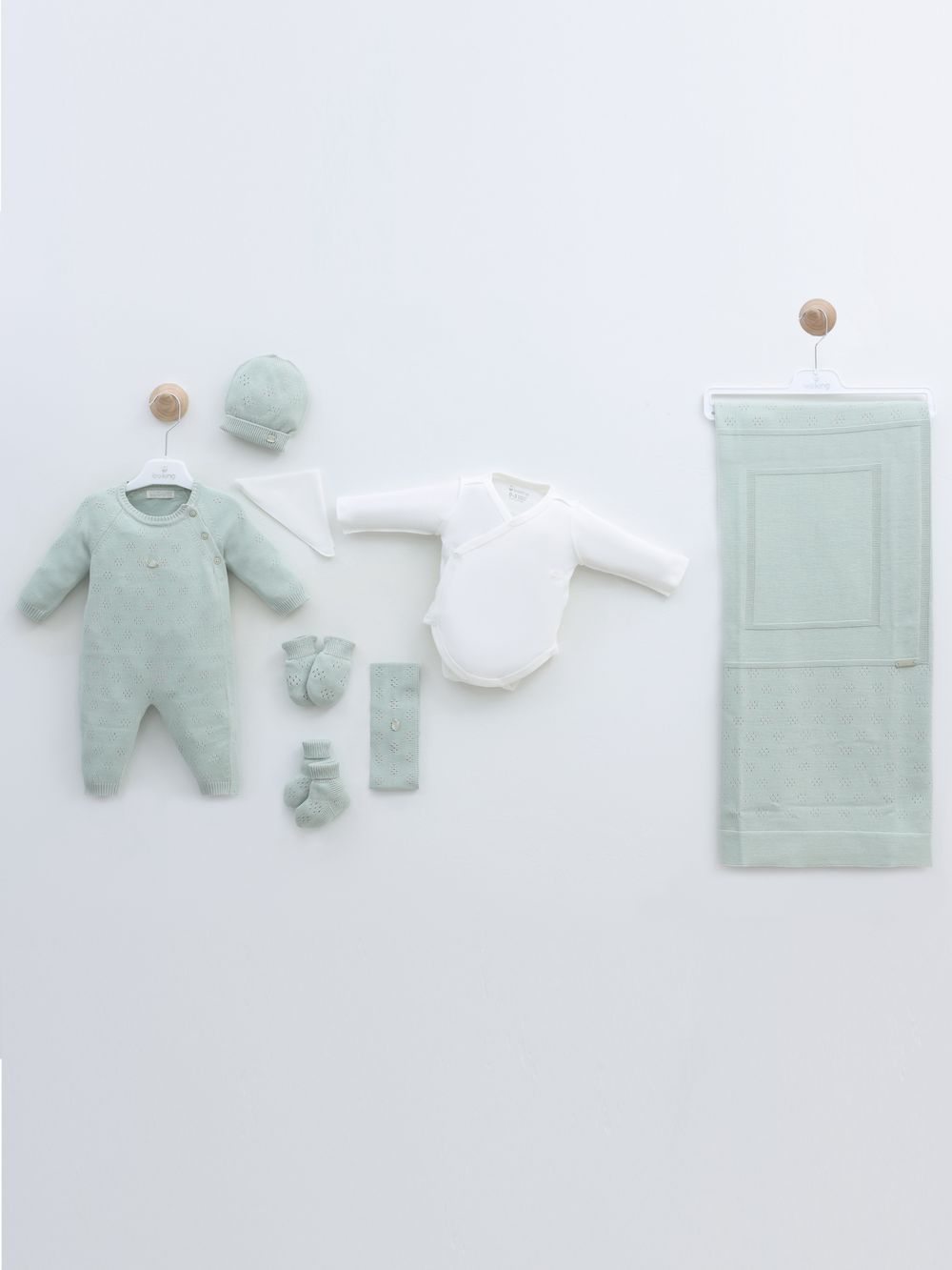 комплект на выписку