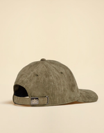 Бейсболка с эффектом замши