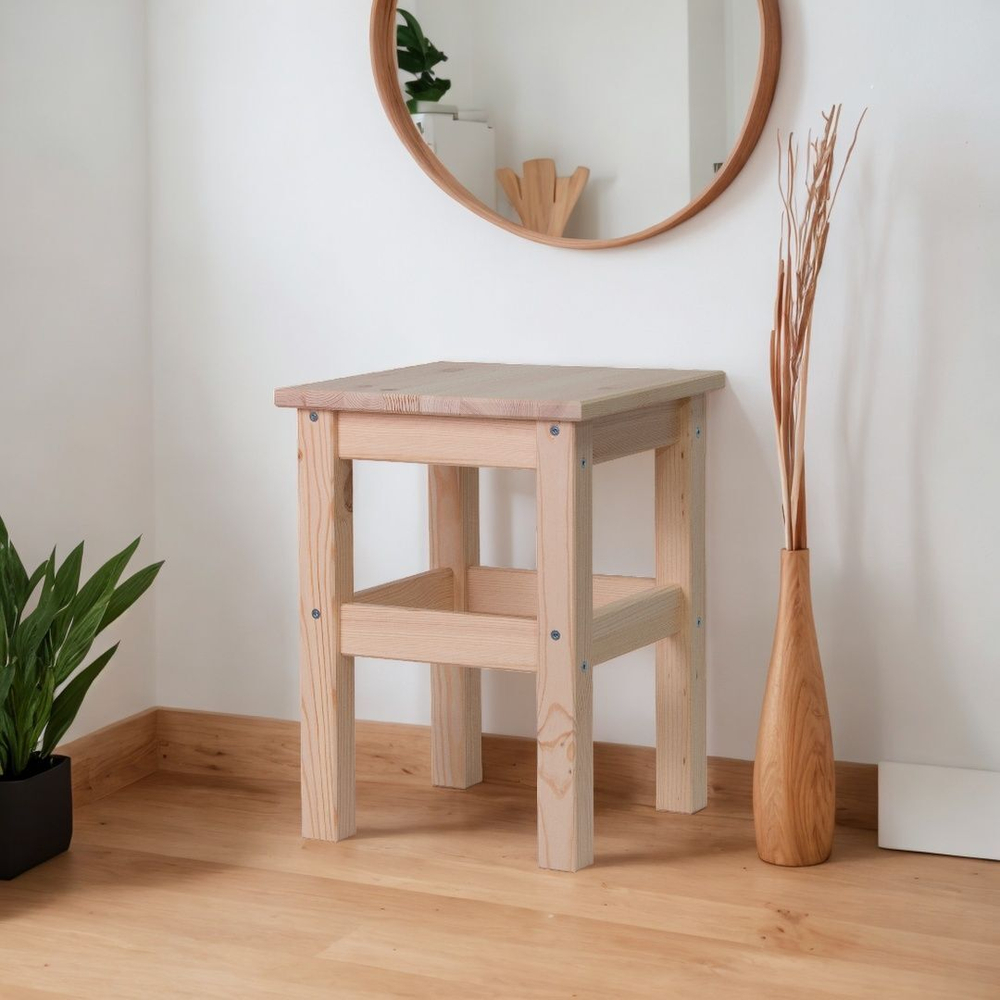 Табурет Одвар, деревянный