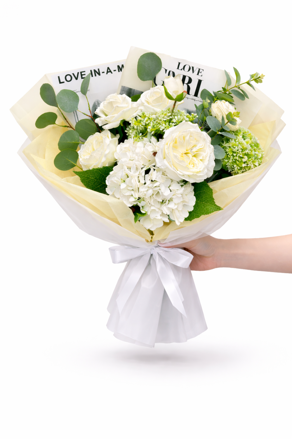 Быстро сборная упаковка в пленке. Форма №5 ГЛАМУР. Цвет: МАТОВАЯ пленка с КРЕМОВОЙ тишью. размер букета: +/- в50, ш40