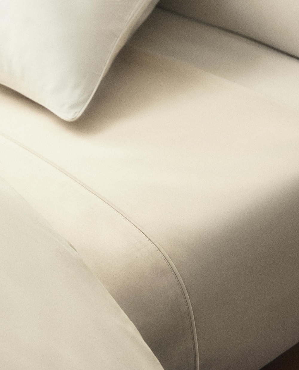 Zara Home - Простыня из сатина (500 нитей), бежевый, 270x280 см