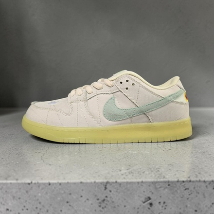 Nike SB Dunk Low Mummy • Beige Green