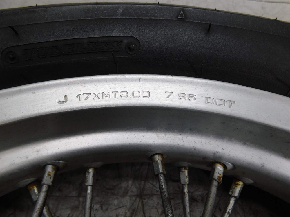 Колесо переднее Honda VRX400 Roadster NC33