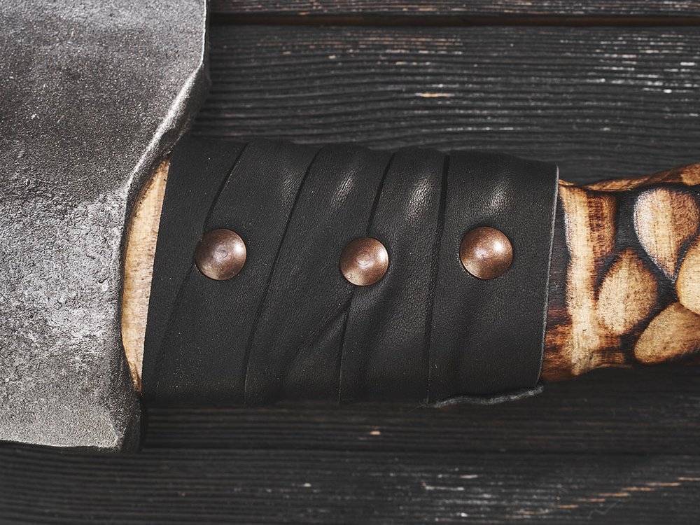 Топор "Варяг", резная рукоять комель берёзы (обжиг)