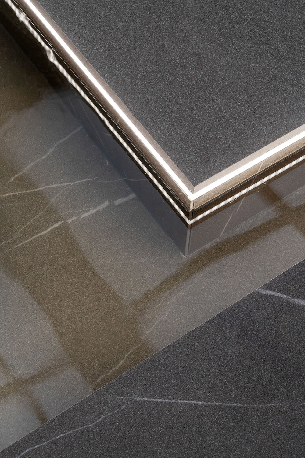 In-Side Pietra Piasentina Taupe Fiam 5.6 mm 1200×3000