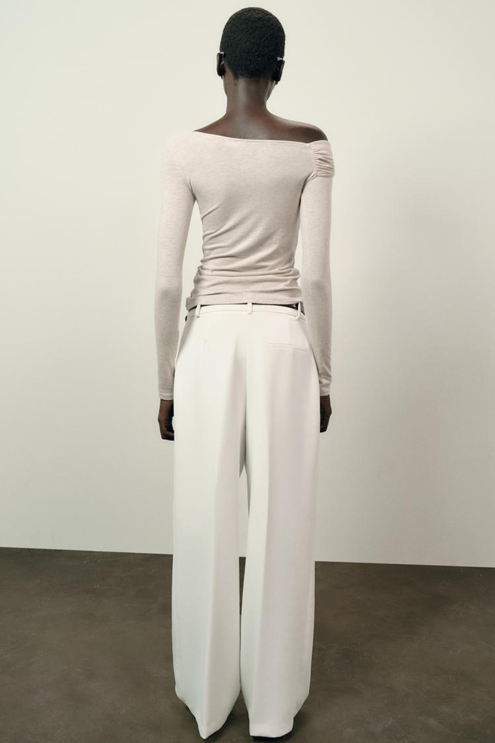 ZARA ТОП С АСИММЕТРИЧНЫМ ВЫРЕЗОМ, БЕЖЕВЫЙ МЕЛАНЖ