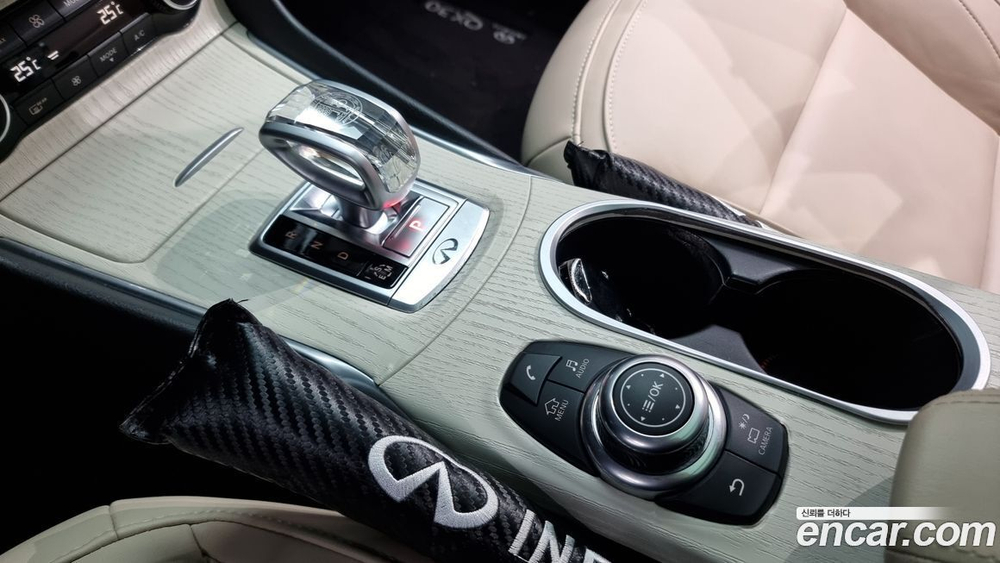 Infiniti QX30 2.0 프로어시스트 AWD (10.2019)