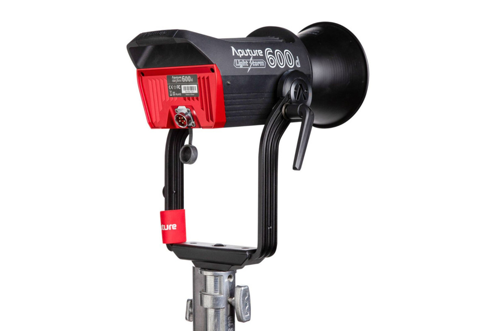 Светодиодный осветитель Aputure Light Storm LS 600D V-mount kit