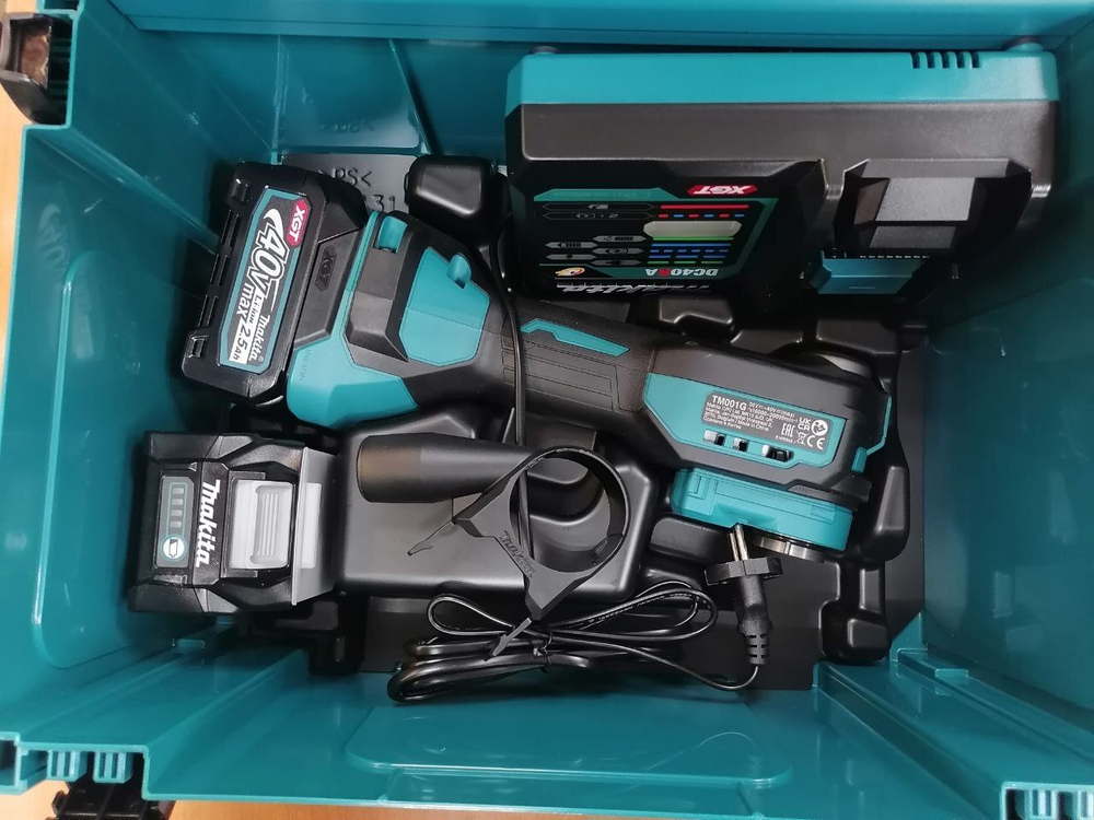 Аккумуляторный мультитул Makita TM001GD201