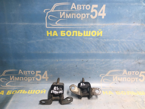 Петля двери задней левой TOYOTA CALDINA 1996