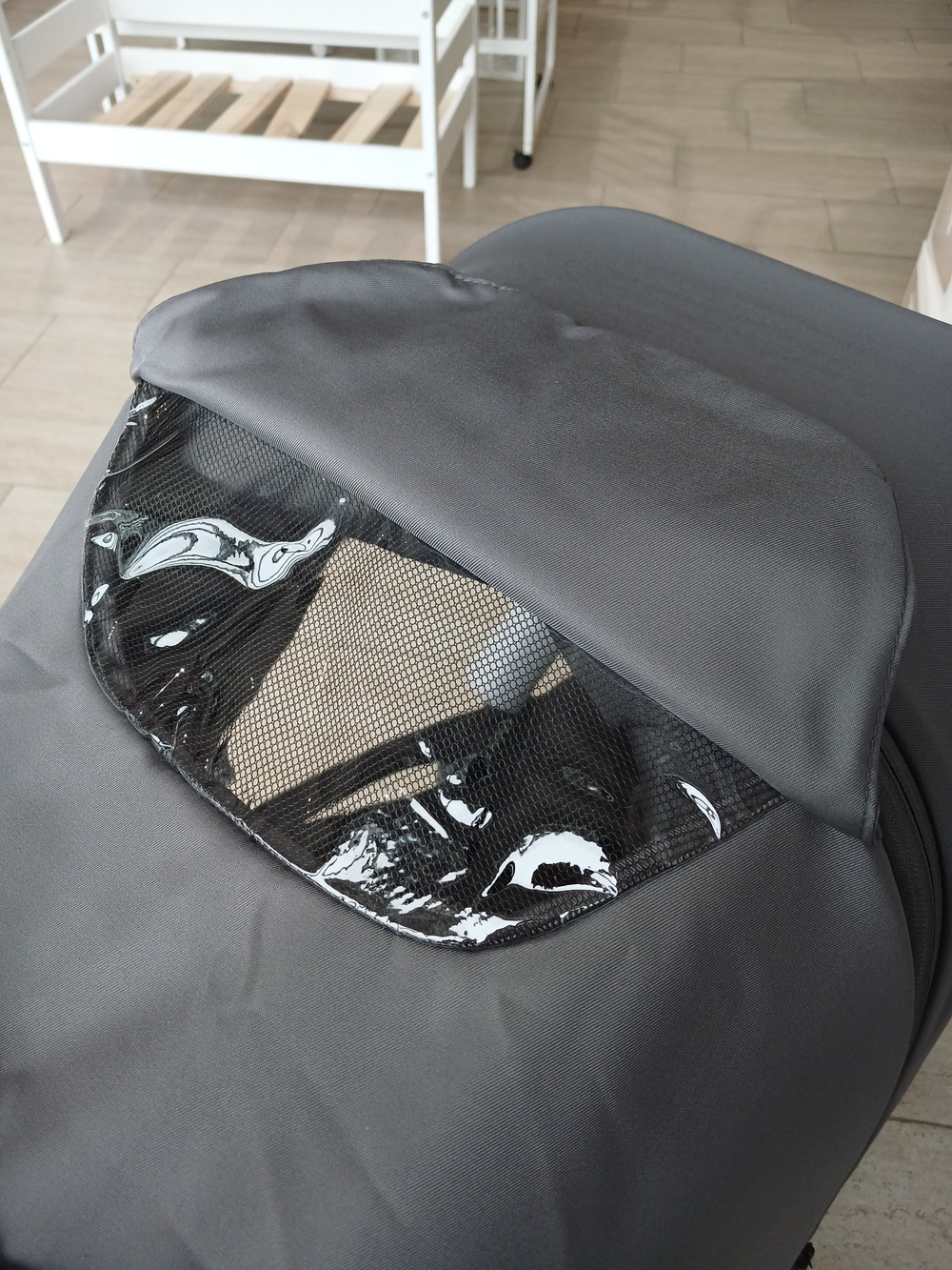 Коляска прогулочная Peppy Latina (grey stone) серая