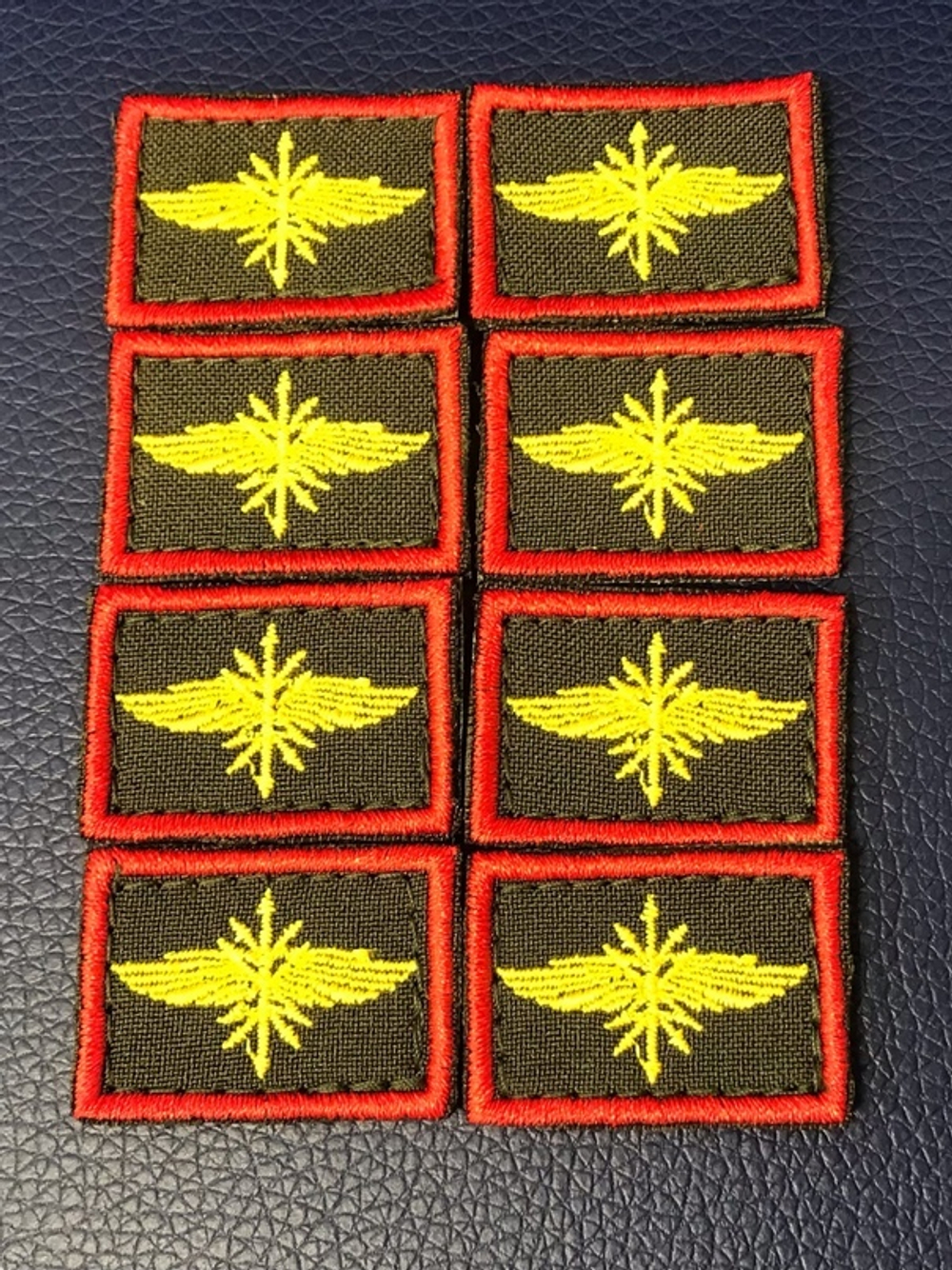 Вышивка шевронов, логотипов.