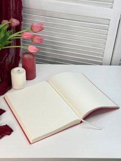 Блокнот А4 200л. (400страниц) без разлиновки Малиновый (К44-522А)