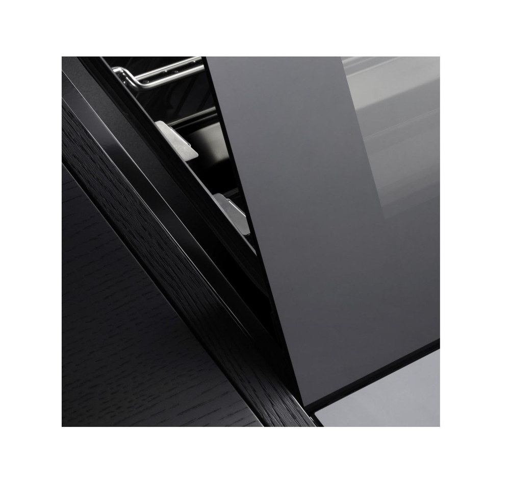 Духовой шкаф V-ZUG Combair V6000 45P черное стекло C6T-21059